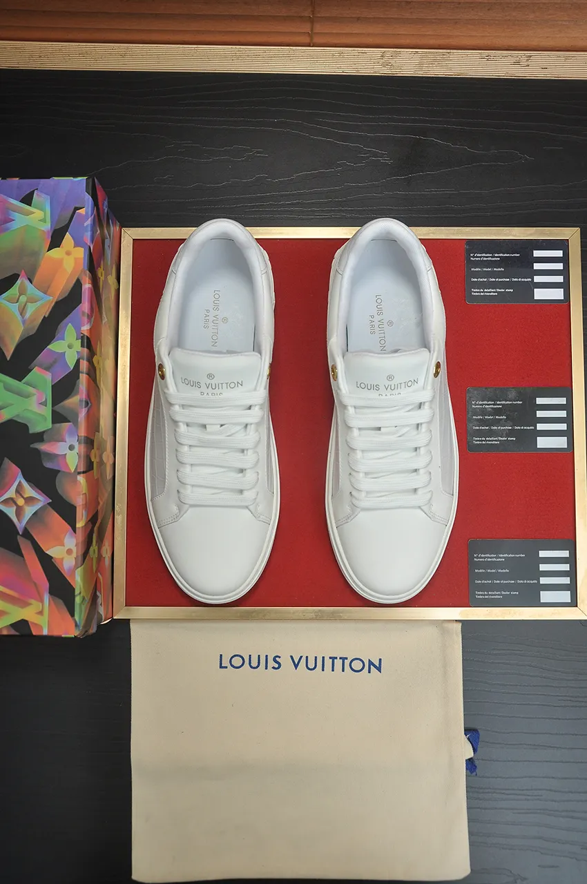 Men's shoes 💰540💶[LOUIS VUITTON] Original order price (water-dyed cowhide lining) new model 🍀LV Louis Vuitton * - top version of LV classic trendy shoes! Made of imported original cowhide, water-dyed cowhide lining, and original wear-resistant rubber outsole! High quality products! Code number 38-45 (45 is custom-made and cannot be returned or exchanged)